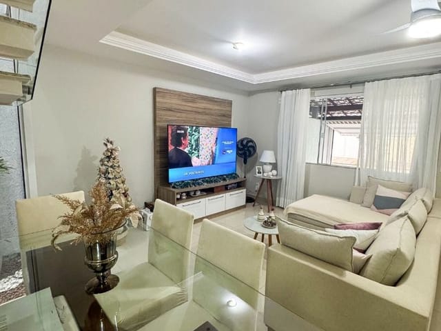 Casa com 122m² 3 quartos e 3 banheiros, à venda, no bairro Lagoa em Macaé