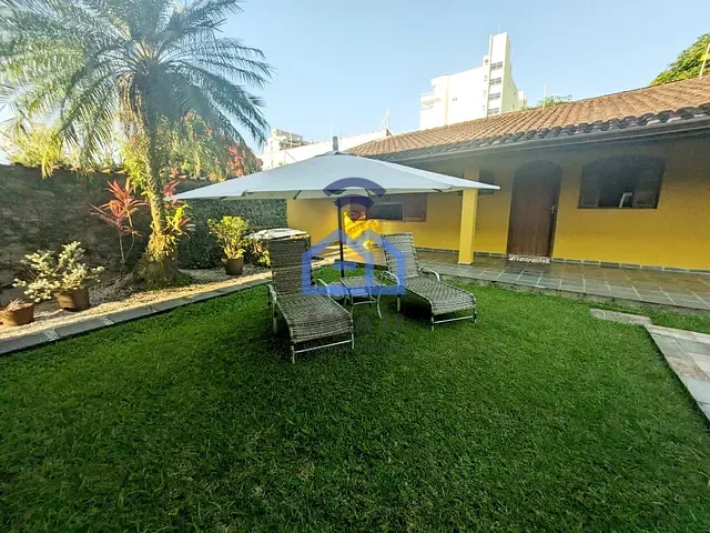 Sobrado com 450m² 4 quartos e 4 banheiros, à venda, no bairro Aruan em Caraguatatuba