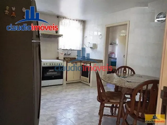 Casa 5 quartos e 4 banheiros, à venda, no bairro Enseada em Angra dos Reis