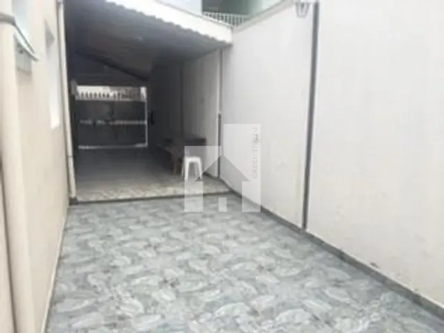 Casa com 250m² 3 quartos e 4 banheiros, à venda, no bairro Jardim Tannus em Jundiaí
