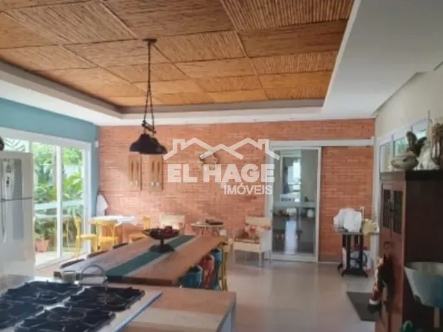Casa com 465m² 3 quartos e 4 banheiros, à venda, no bairro Chapada dos Guiamarães em Chapada dos Guimarães