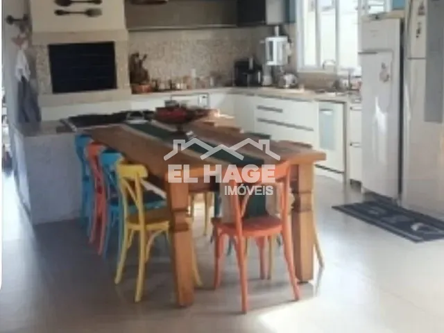 Casa com 465m² 3 quartos e 4 banheiros, à venda, no bairro Chapada dos Guiamarães em Chapada dos Guimarães