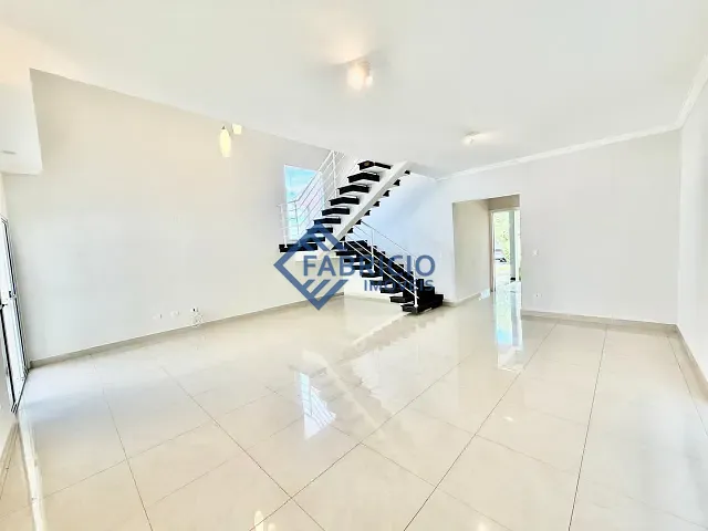 Casa 3 quartos e 5 banheiros, à venda ou para alugar, no bairro Bosque em Vinhedo