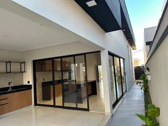Casa com 360m² 3 quartos e 4 banheiros, à venda, no bairro Residencial Esplanada de Tatuí em Tatuí