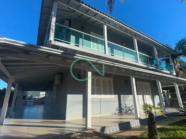 Casa com 650m² 4 quartos e 4 banheiros, à venda ou para alugar, no bairro Oeste em Sapiranga