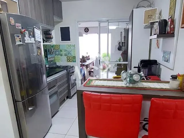 Casa 2 quartos e 2 banheiros, à venda, no bairro Três Vendas em Pelotas