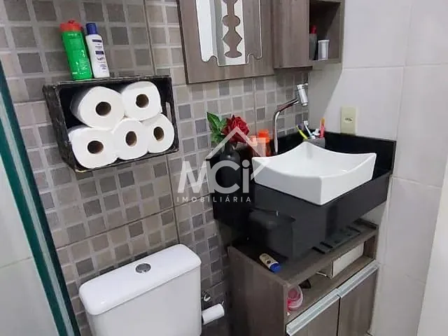 Casa 2 quartos e 2 banheiros, à venda, no bairro Três Vendas em Pelotas