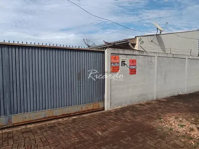 Casa com 360m² 2 quartos e 1 banheiro, à venda, no bairro Jardim Panorama em Arapongas