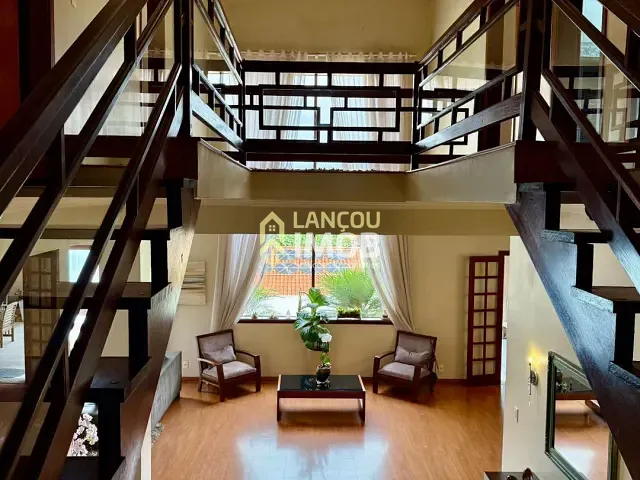 Casa 4 quartos e 4 banheiros, à venda ou para alugar, no bairro Jardim das Samambaias em Jundiaí