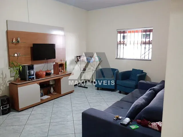 Casa com 300m² 2 quartos e 1 banheiro, à venda, no bairro Esmeralda em Virgem da Lapa