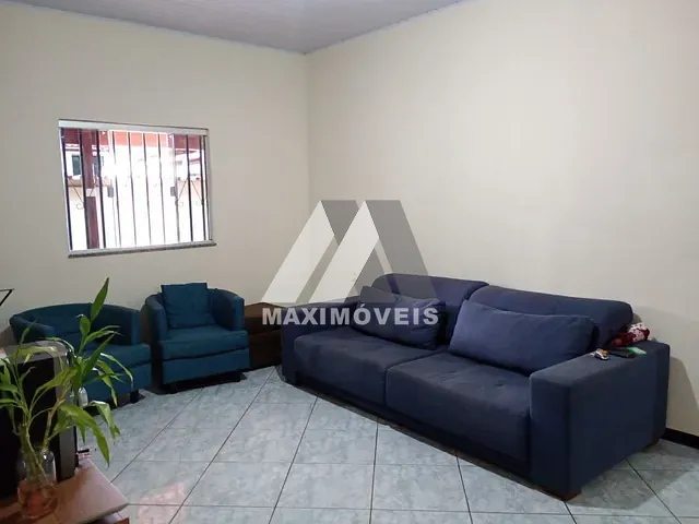 Casa com 300m² 2 quartos e 1 banheiro, à venda, no bairro Esmeralda em Virgem da Lapa