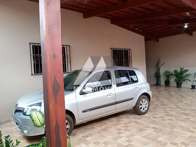 Casa com 300m² 2 quartos e 1 banheiro, à venda, no bairro Esmeralda em Virgem da Lapa