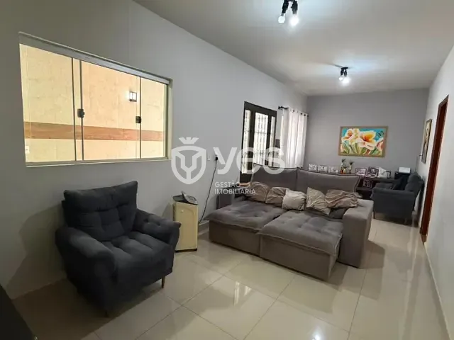 Casa 3 quartos e 2 banheiros, à venda, no bairro Vila João Ribeiro em Araxá