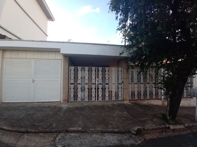 Casa com 250m² 3 quartos e 1 banheiro, para alugar, no bairro Vila Loyola em São João da Boa Vista