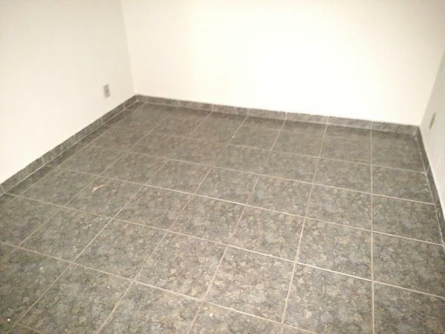 Foto do Casa - Casa com 2 dormitórios para alugar, 80 m² por R$ 700,00/mês - Conjunto José Vallim de Melo - Uberaba/MG | ZUCATO IMOBILIARIA LTDA