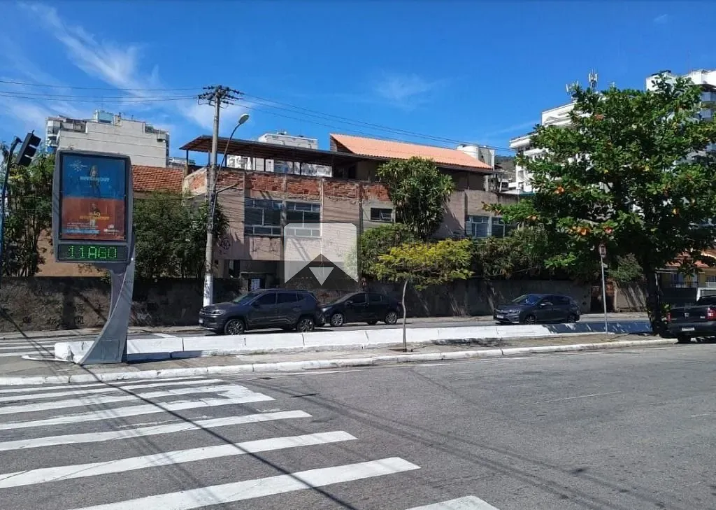 Casa, 3 quartos, 282 m² - Foto 1