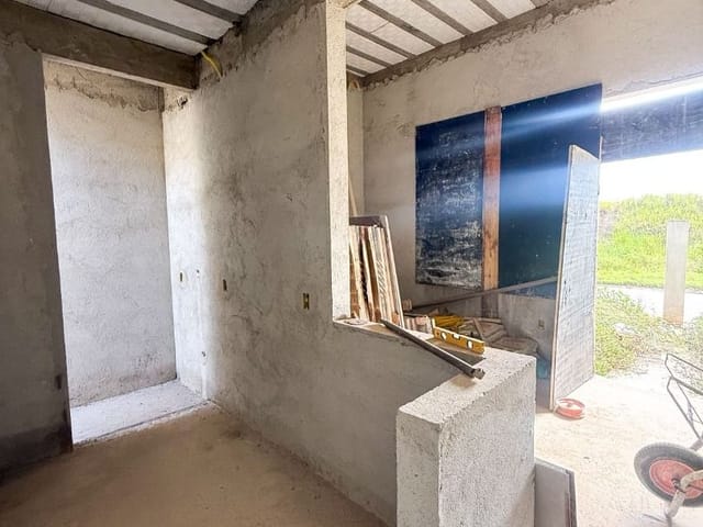 Casa com 100m² 2 quartos e 2 banheiros, à venda, no bairro Lagoa em Macaé