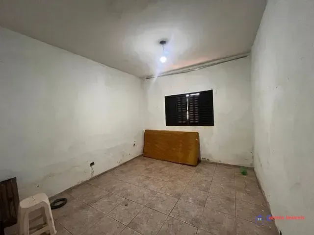 Casa com 400m² 2 quartos e 1 banheiro, à venda, no bairro Interlagos em Três Lagoas