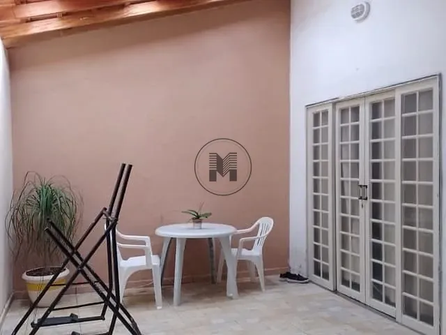 Casa com 250m² 3 quartos e 1 banheiro, à venda, no bairro Santa Luzia em Guaratinguetá