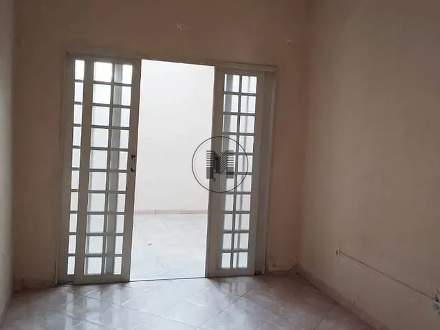 Casa com 250m² 3 quartos e 1 banheiro, à venda, no bairro Santa Luzia em Guaratinguetá