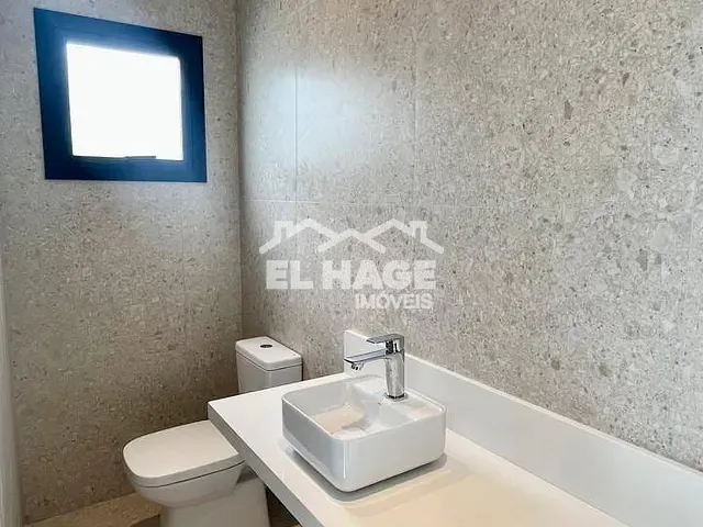 Casa com 307m² 3 quartos e 4 banheiros, à venda, no bairro Jardim Universitário em Cuiabá
