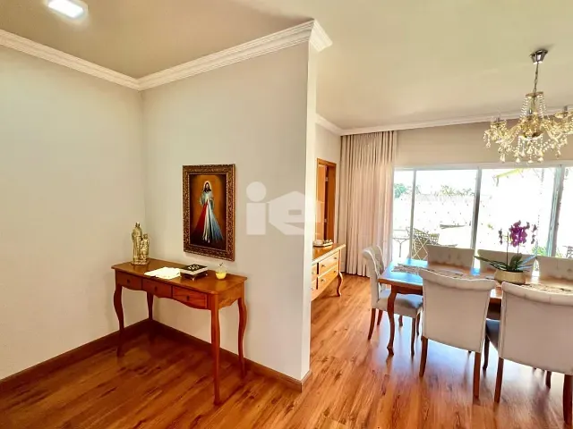 Casa com 600m² 3 quartos e 3 banheiros, à venda, no bairro Vila Neves em Rolândia