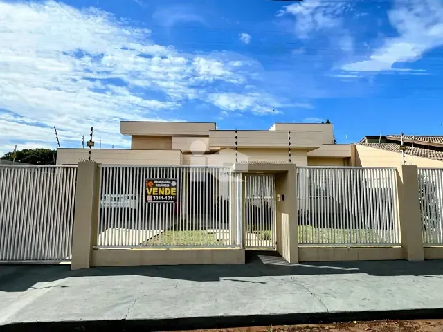 Casa com 600m² 3 quartos e 3 banheiros, à venda, no bairro Vila Neves em Rolândia