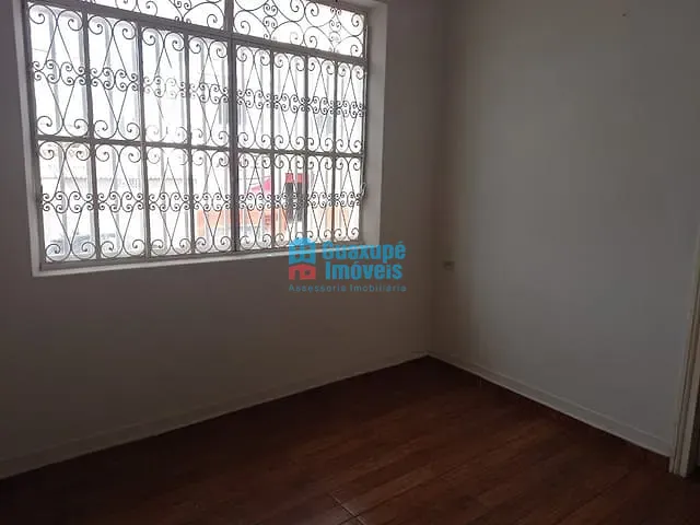 Casa com 180m², para alugar, no bairro centro em GUAXUPÉ