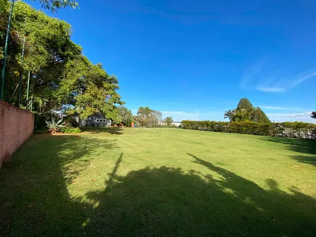 Casa com 2300m² 5 quartos e 4 banheiros, à venda, no bairro Centro em Holambra