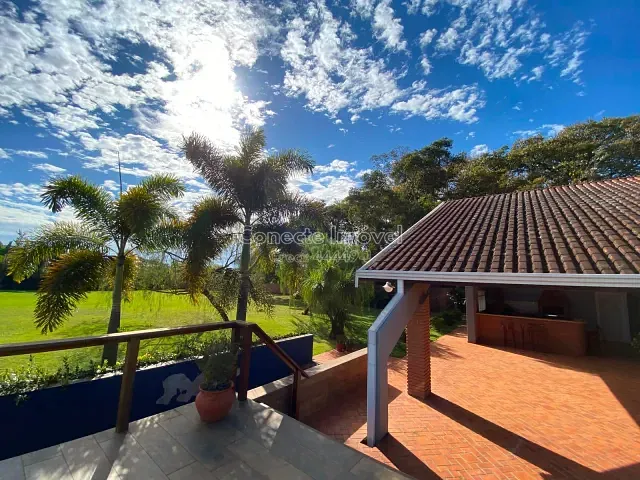 Casa com 2300m² 5 quartos e 4 banheiros, à venda, no bairro Centro em Holambra