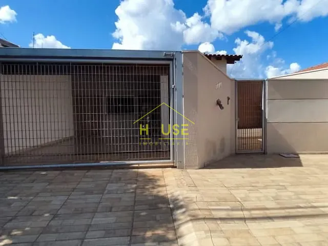 Casa com 240m², à venda, no bairro Parque Residencial do Lago em Votuporanga