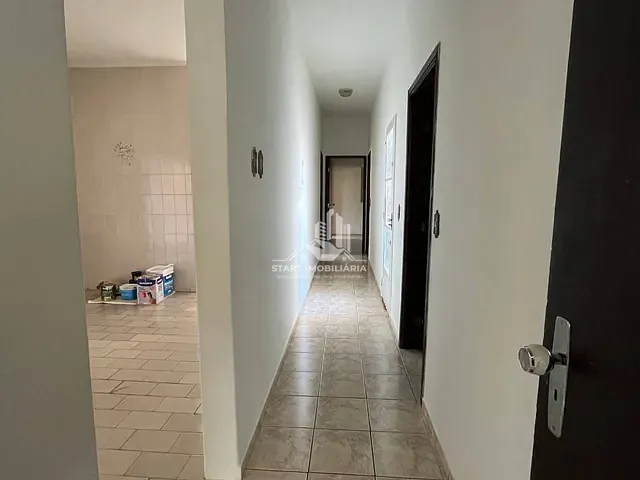 Casa 3 quartos e 2 banheiros, para alugar, no bairro Centro em Pederneiras