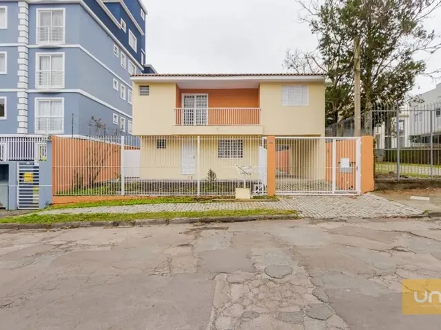 Casa com 215m² 3 quartos e 2 banheiros, para alugar, no bairro Uberaba em Curitiba