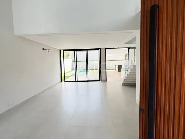 Casa com 501m² 5 quartos e 7 banheiros, à venda, no bairro Loteamento Alphaville Residencial em Goiânia