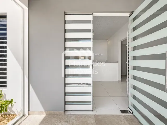 Casa com 300m², para alugar, no bairro Centro em Itajaí