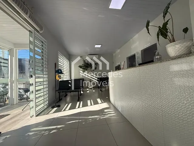 Casa com 300m², para alugar, no bairro Centro em Itajaí