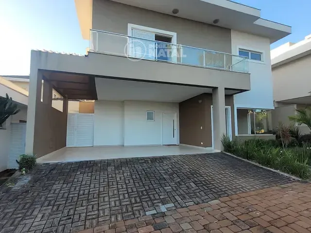 Casa com 330m² 4 quartos e 5 banheiros, para alugar, no bairro Esperança em Londrina