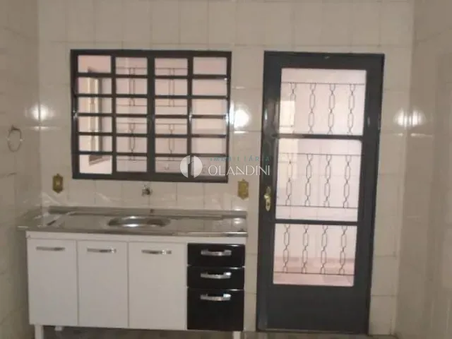 Casa com 300m² 2 quartos e 2 banheiros, à venda, no bairro Itamaraty em Artur Nogueira