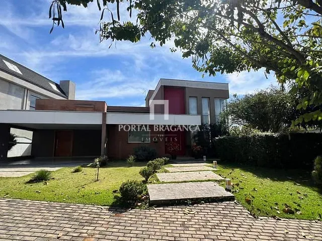 Casa com 922m² 4 quartos e 4 banheiros, à venda, no bairro Condomínio Residencial e Comercial Fazenda Santa Petronilla em Bragança Paulista