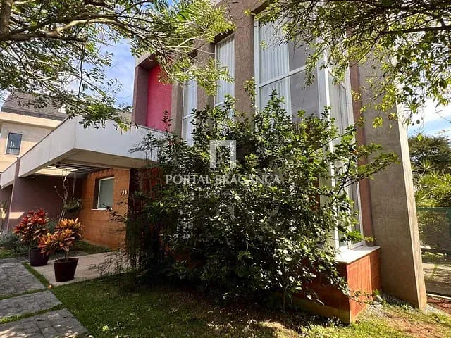 Casa com 922m² 4 quartos e 4 banheiros, à venda, no bairro Condomínio Residencial e Comercial Fazenda Santa Petronilla em Bragança Paulista