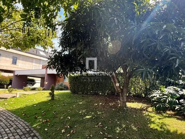 Casa com 922m² 4 quartos e 4 banheiros, à venda, no bairro Condomínio Residencial e Comercial Fazenda Santa Petronilla em Bragança Paulista