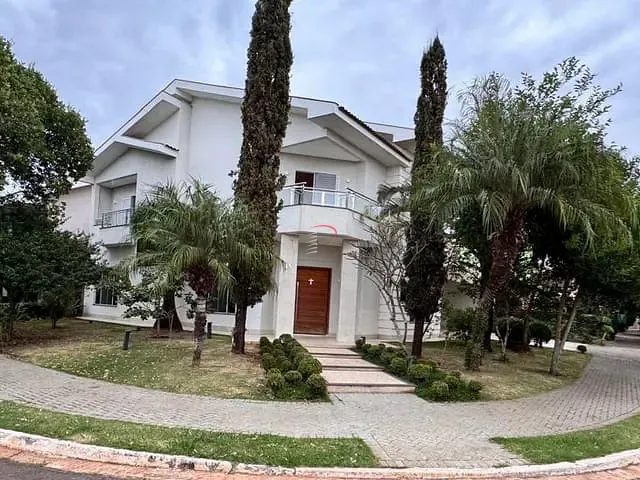 Casa com 379m² 5 quartos e 5 banheiros, à venda, no bairro Aragarça em Londrina