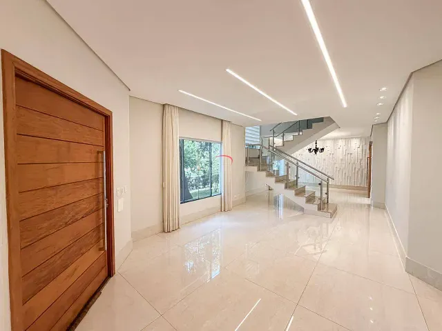 Casa com 379m² 5 quartos e 5 banheiros, à venda, no bairro Aragarça em Londrina