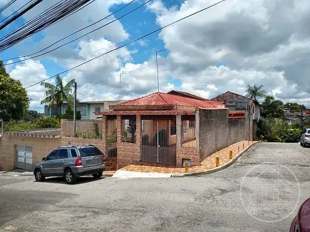 Casa com 250m² 3 quartos e 1 banheiro, à venda, no bairro Loteamento Parque Sao Paulo em Embu-Guaçu