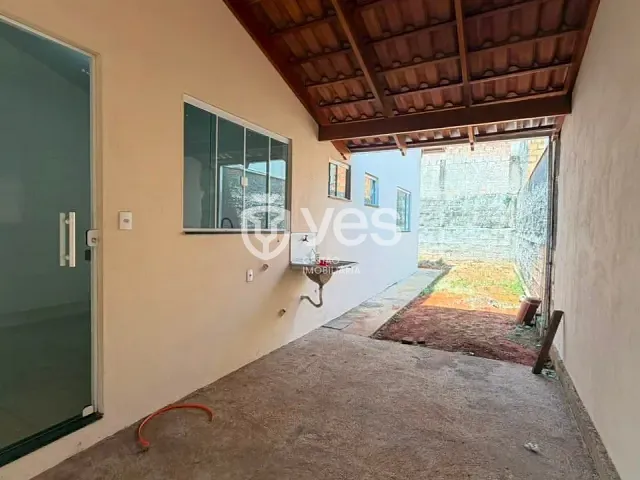 Casa 2 quartos e 2 banheiros, à venda, no bairro Loteamento Novo Horizonte em Araxá