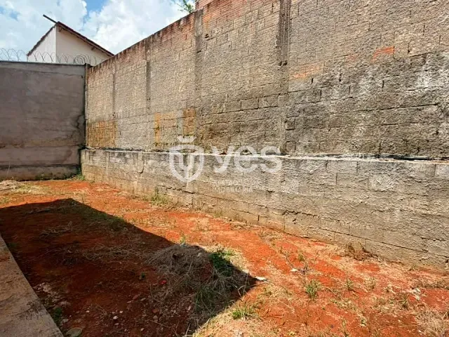 Casa 2 quartos e 2 banheiros, à venda, no bairro Loteamento Novo Horizonte em Araxá