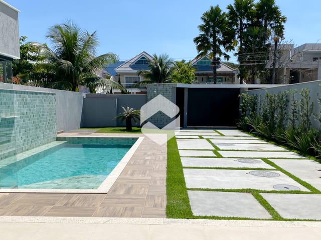 Casa com 340m² 5 quartos e 5 banheiros, à venda, no bairro Barra da Tijuca em Rio de Janeiro