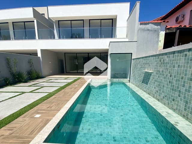 Casa com 340m² 5 quartos e 5 banheiros, à venda, no bairro Barra da Tijuca em Rio de Janeiro