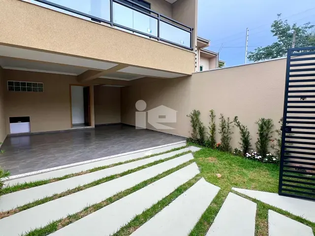 Casa com 160m² 3 quartos e 2 banheiros, à venda, no bairro Cidade Verde em Rolândia