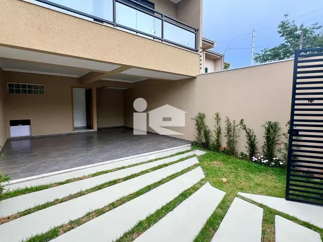Casa com 160m² 3 quartos e 2 banheiros, à venda, no bairro Cidade Verde em Rolândia